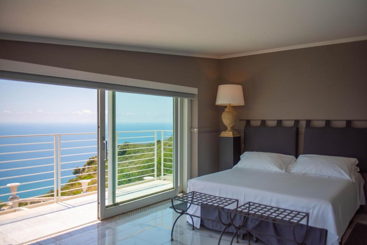 La Librata Boutique Hotel Терачина Екстериор снимка