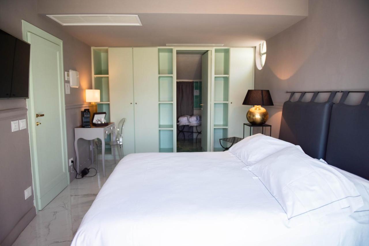 La Librata Boutique Hotel Терачина Екстериор снимка