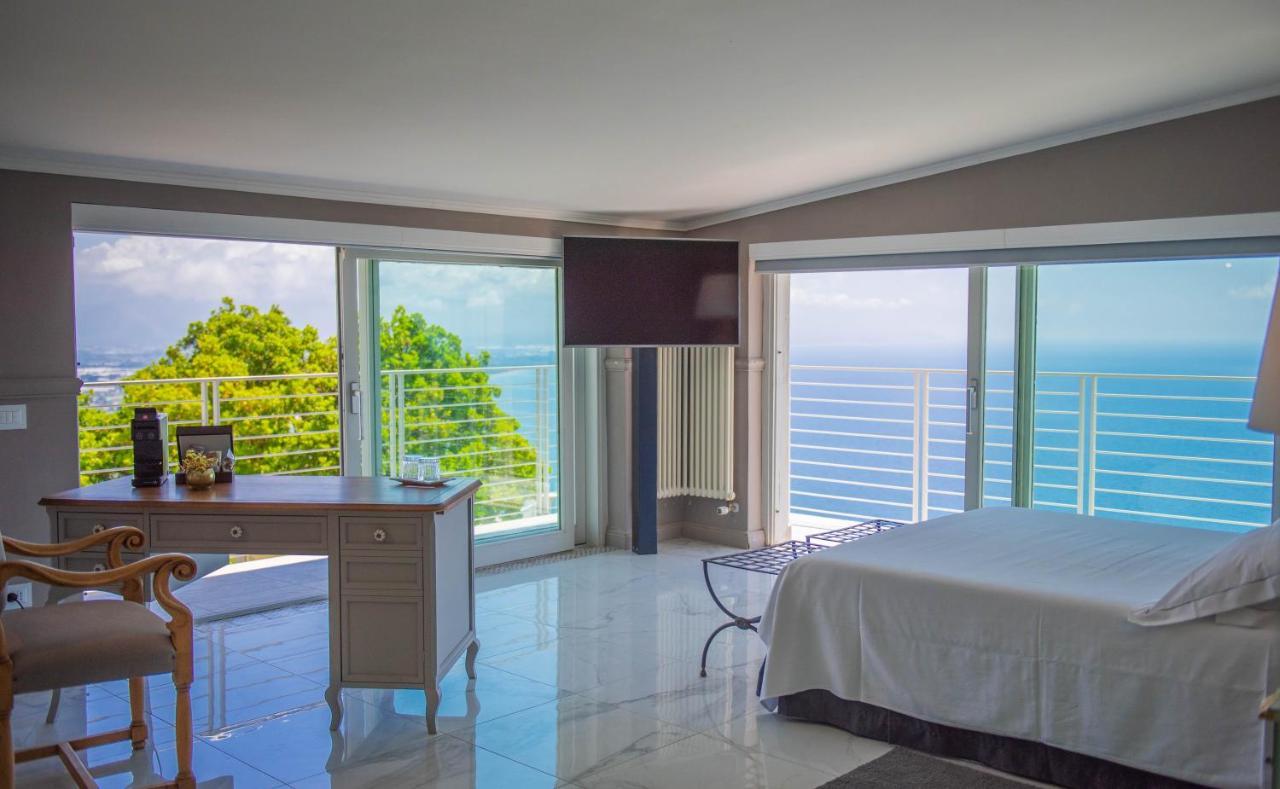 La Librata Boutique Hotel Терачина Екстериор снимка