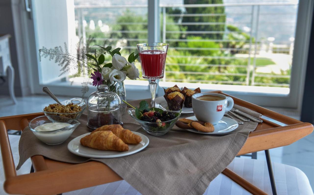La Librata Boutique Hotel Терачина Екстериор снимка